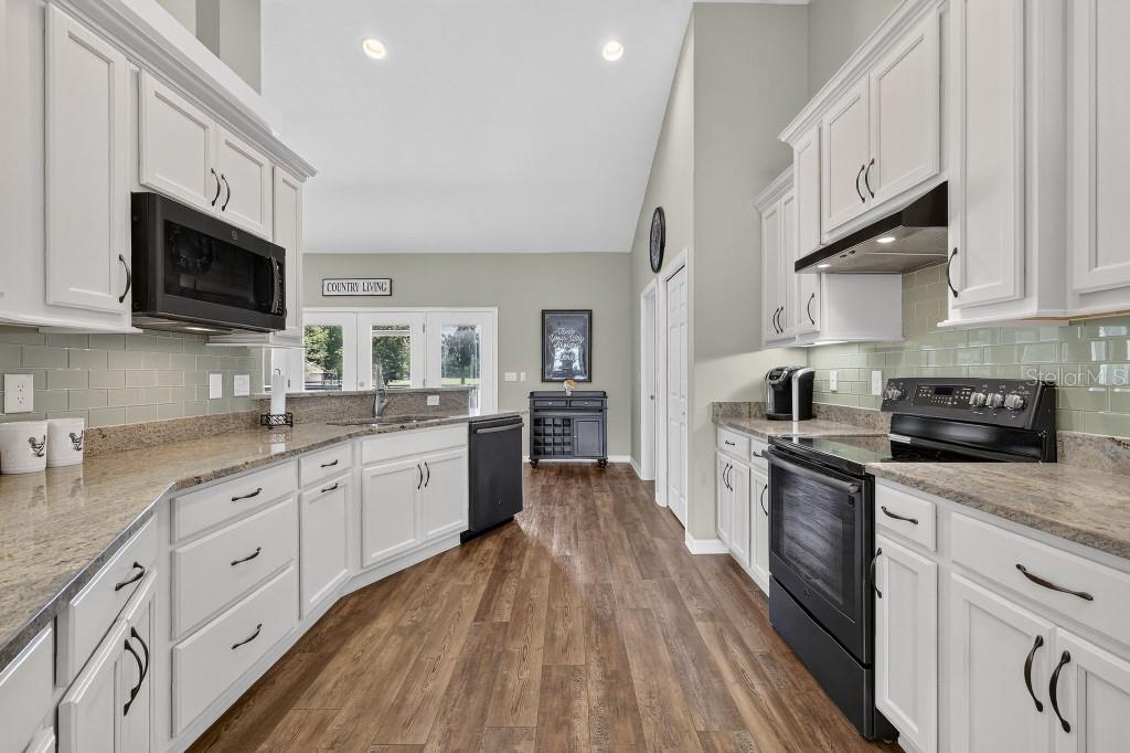 SHADOWOOD FARMS ESTATE - Residential