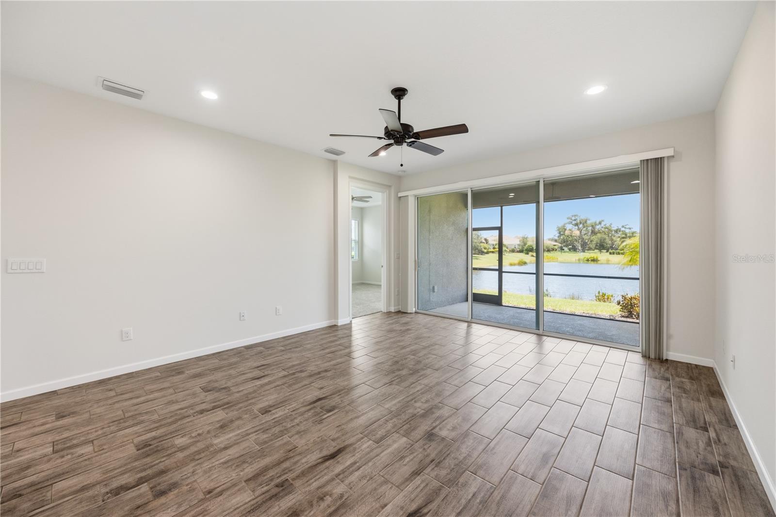 SUNRISE PRESERVE - Residential
