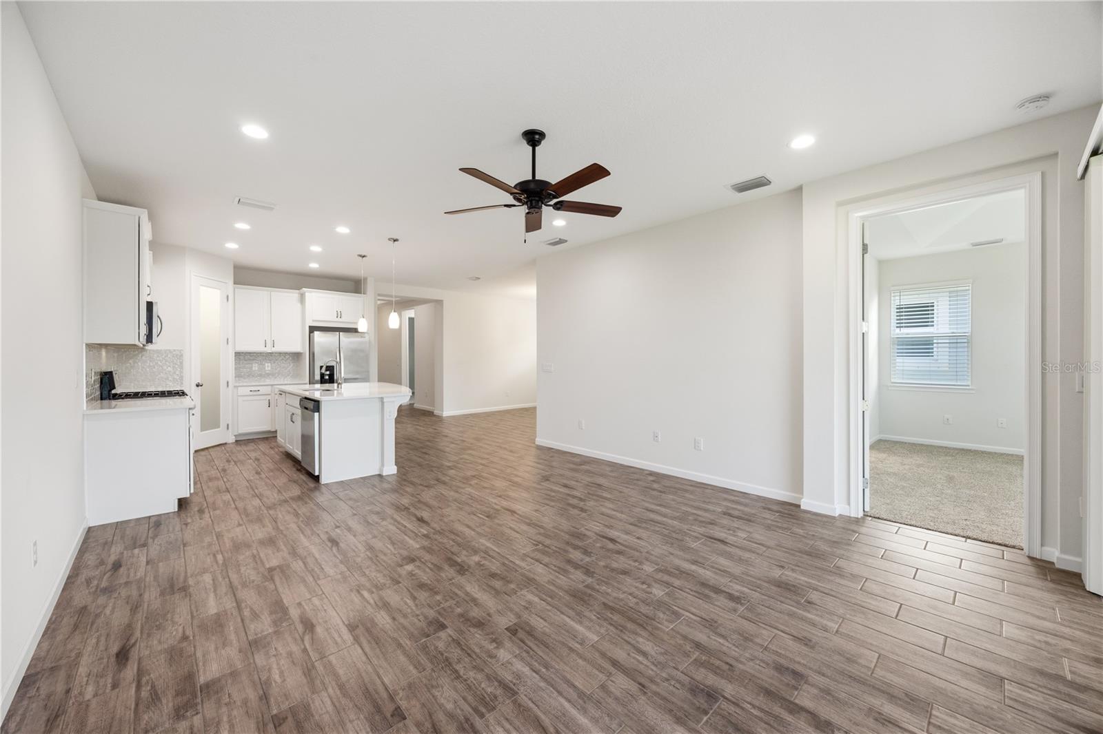 SUNRISE PRESERVE - Residential