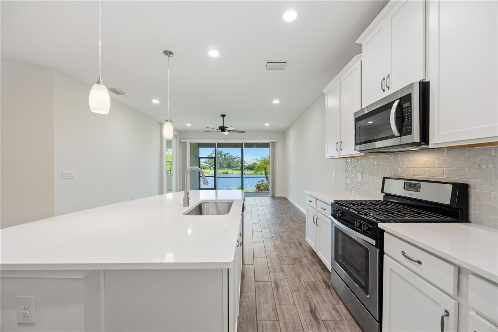 SUNRISE PRESERVE - Residential