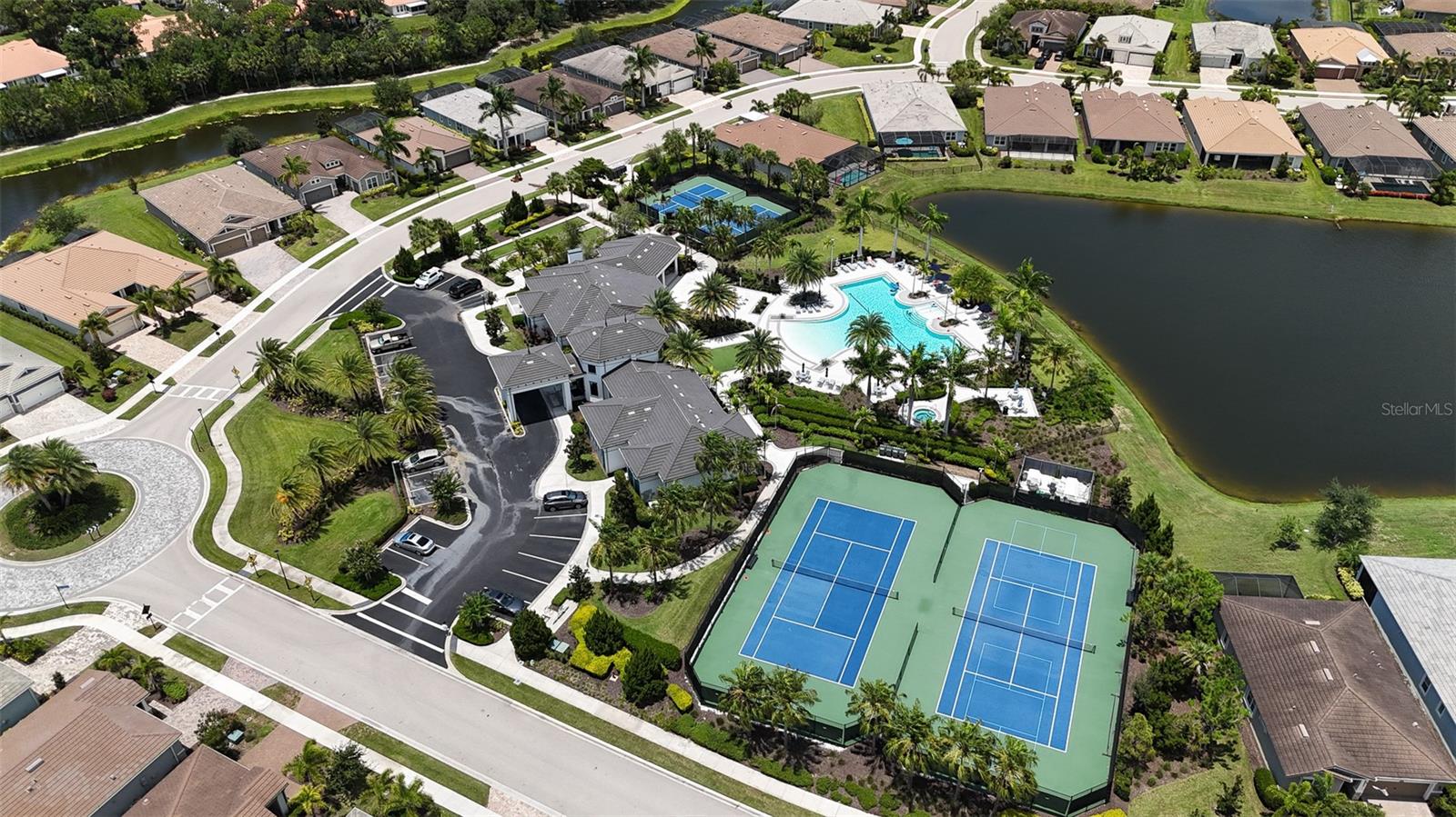 SUNRISE PRESERVE - Residential