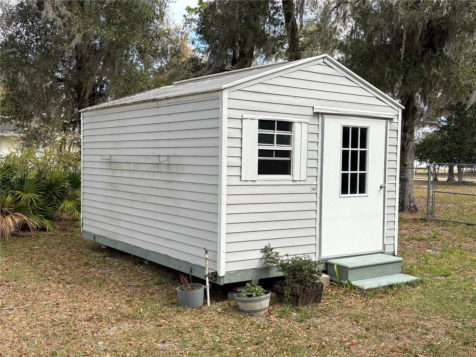 TWIN T OAKS - Residential