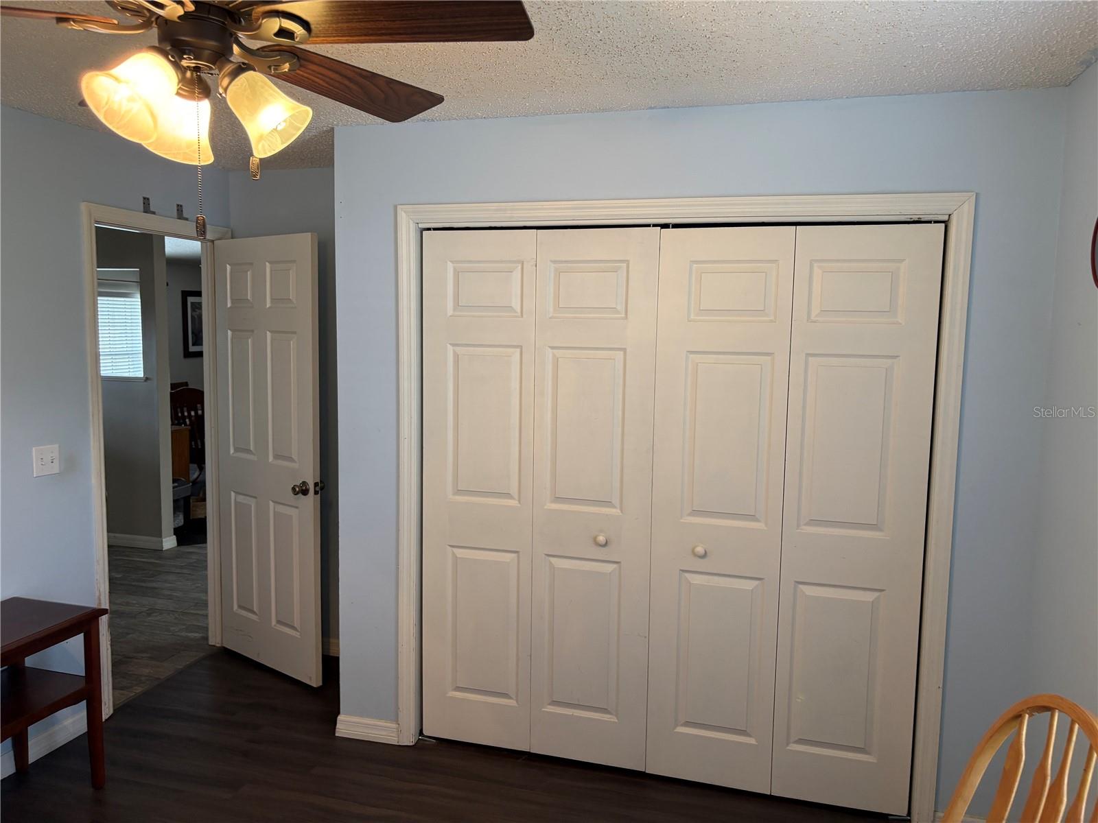 TWIN T OAKS - Residential