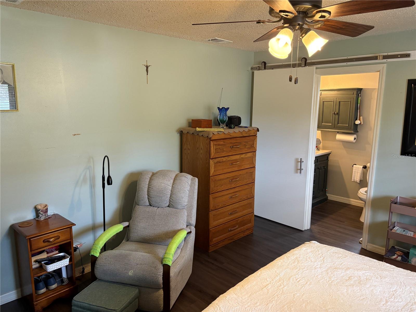 TWIN T OAKS - Residential