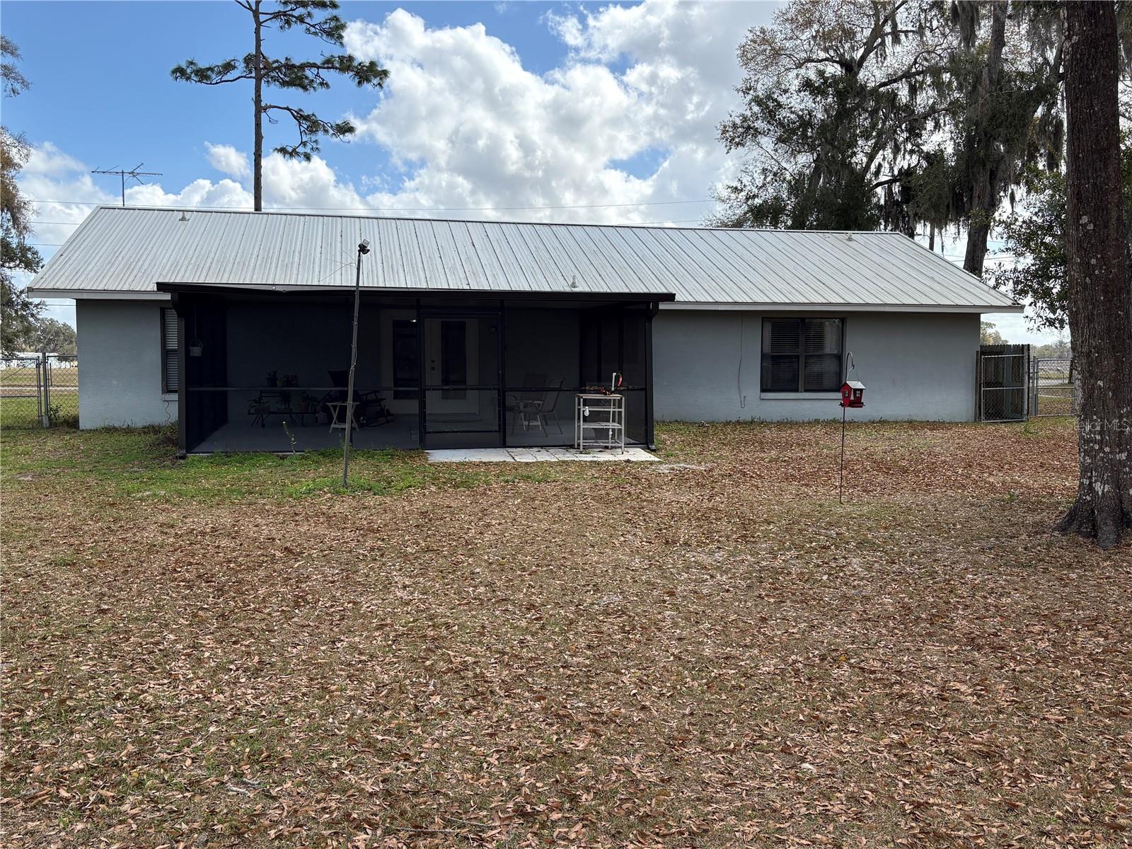 TWIN T OAKS - Residential