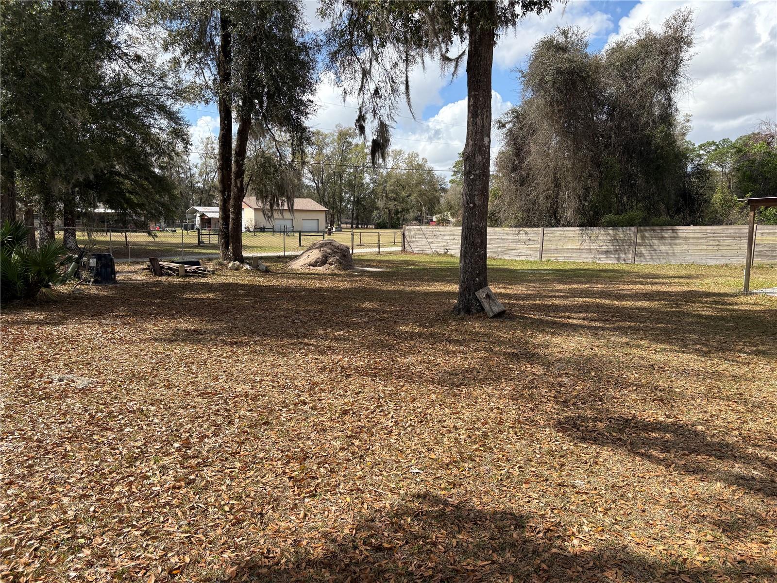 TWIN T OAKS - Residential