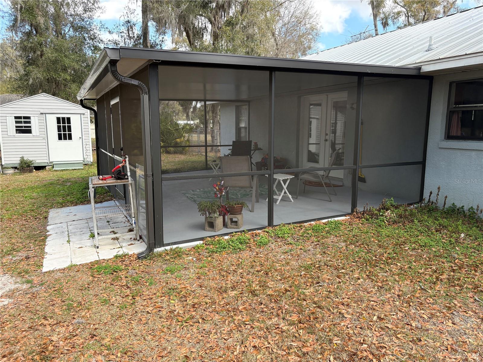 TWIN T OAKS - Residential