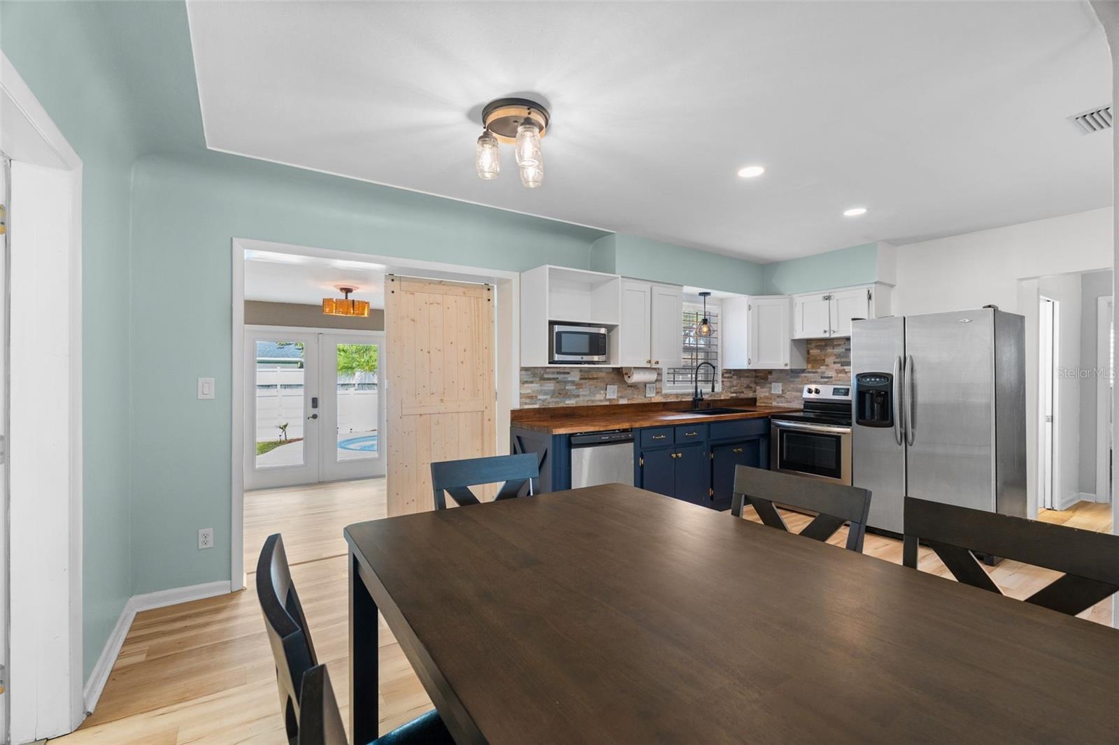 LAKE PEARL ESTATES - Residential