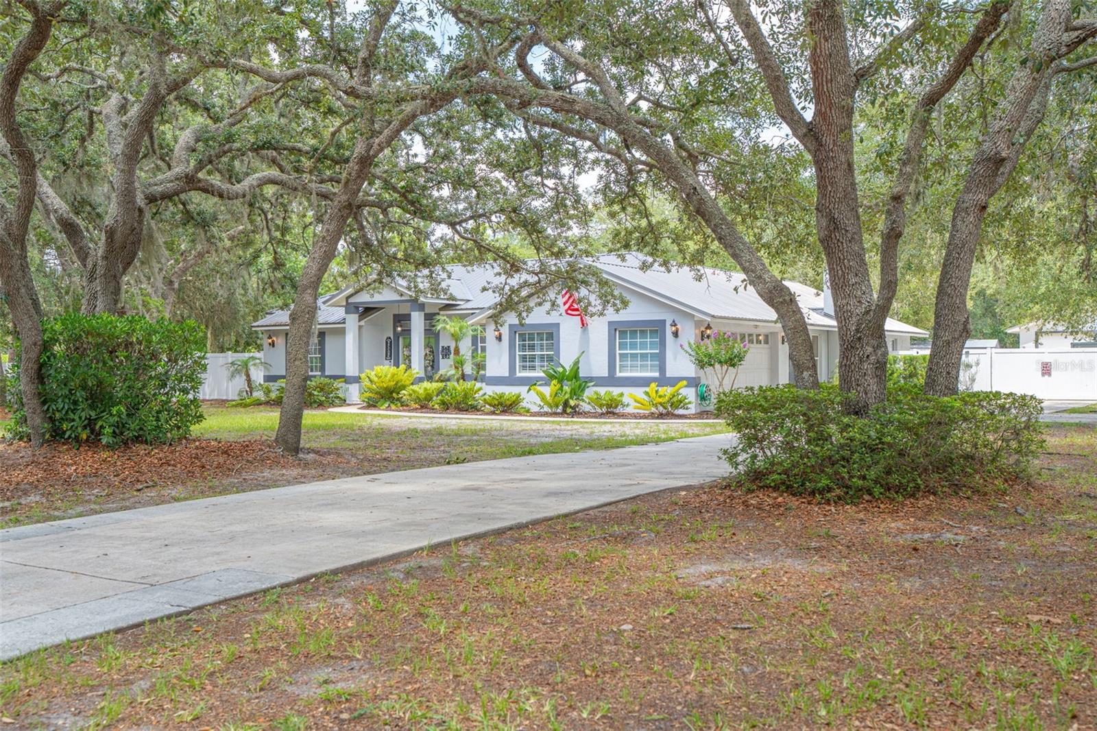 LAKE LENELLE WOODS - Residential