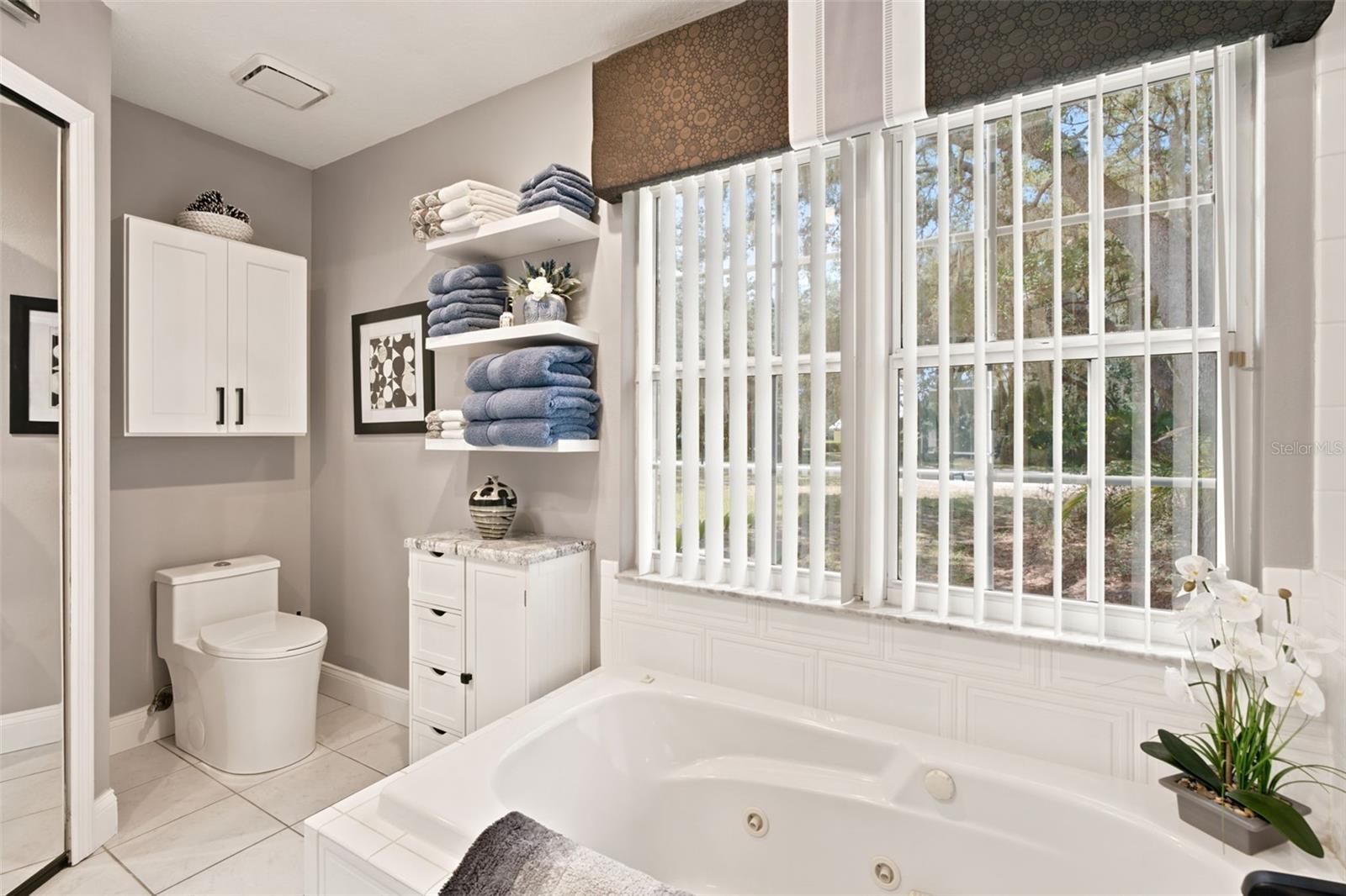 LAKE LENELLE WOODS - Residential