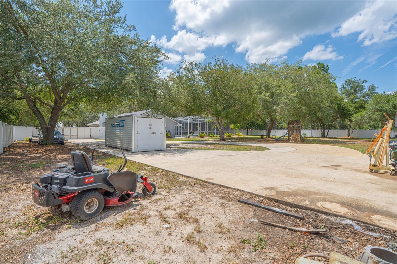 LAKE LENELLE WOODS - Residential