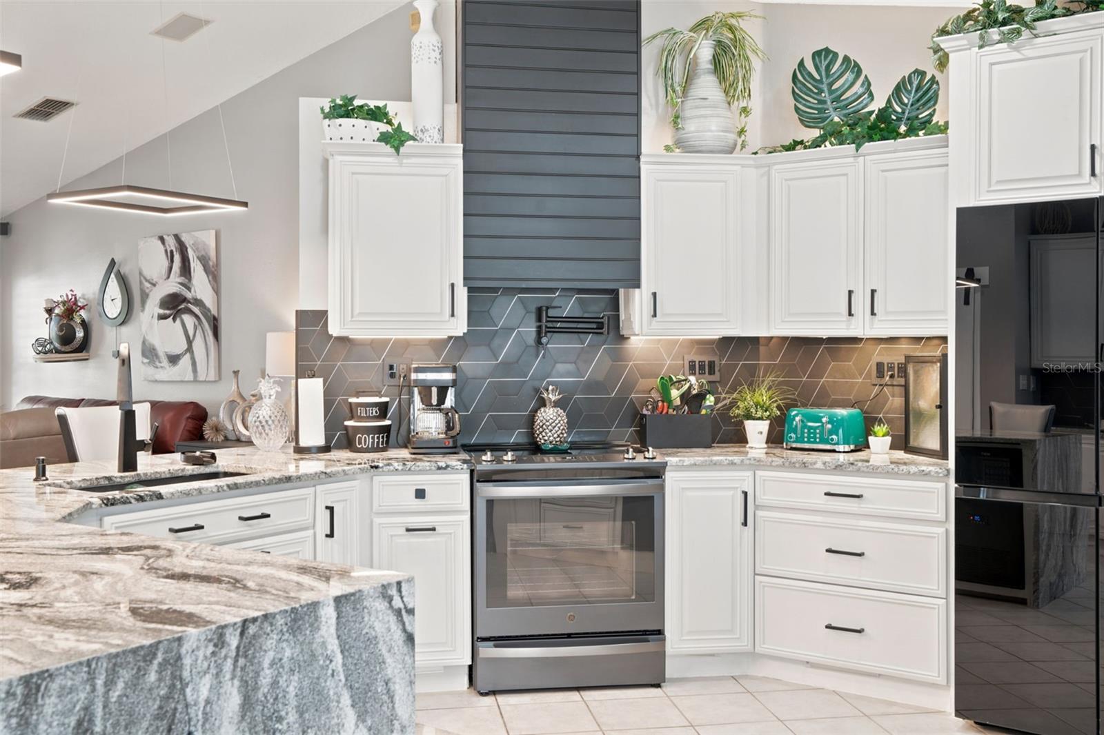 LAKE LENELLE WOODS - Residential