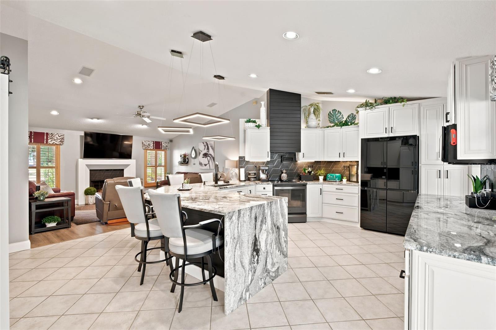 LAKE LENELLE WOODS - Residential