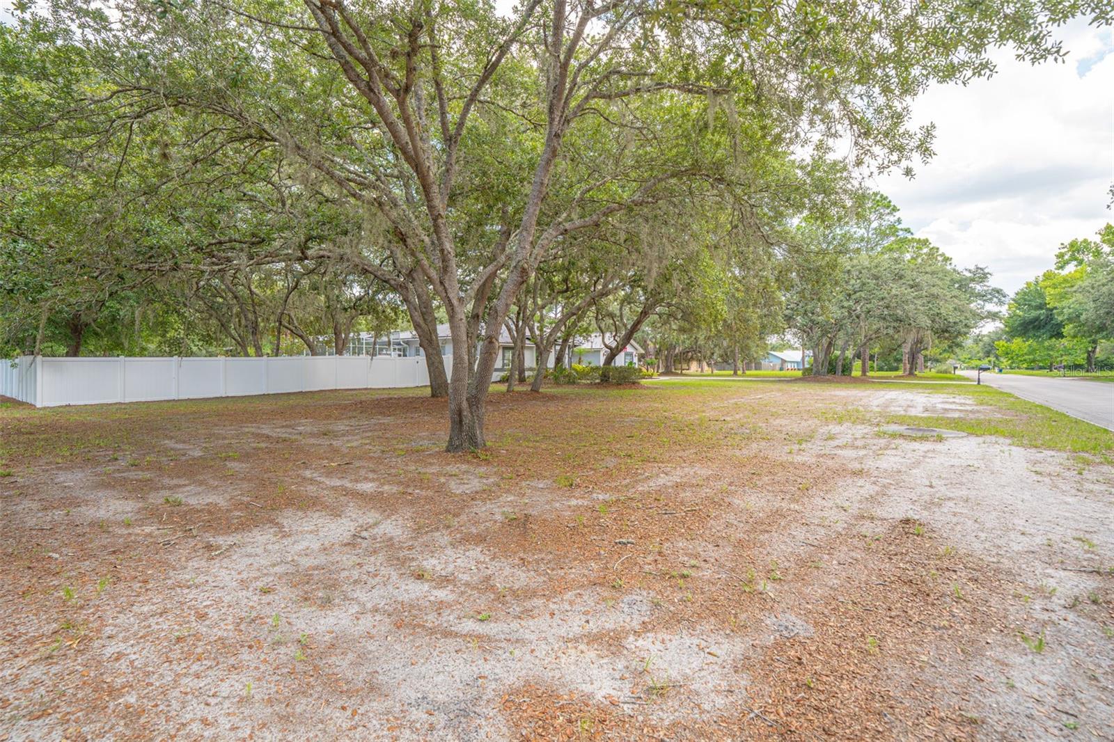 LAKE LENELLE WOODS - Residential