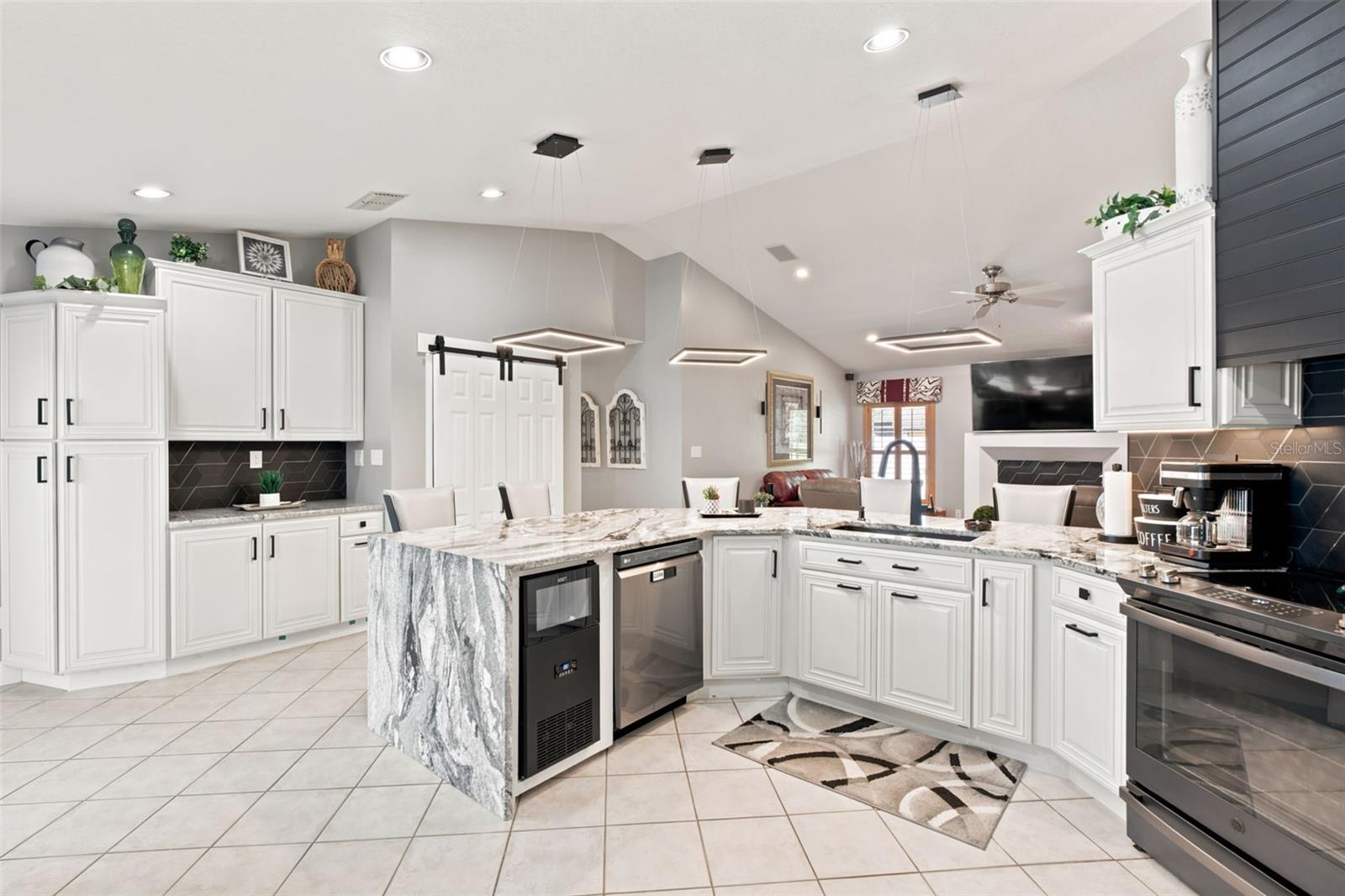 LAKE LENELLE WOODS - Residential