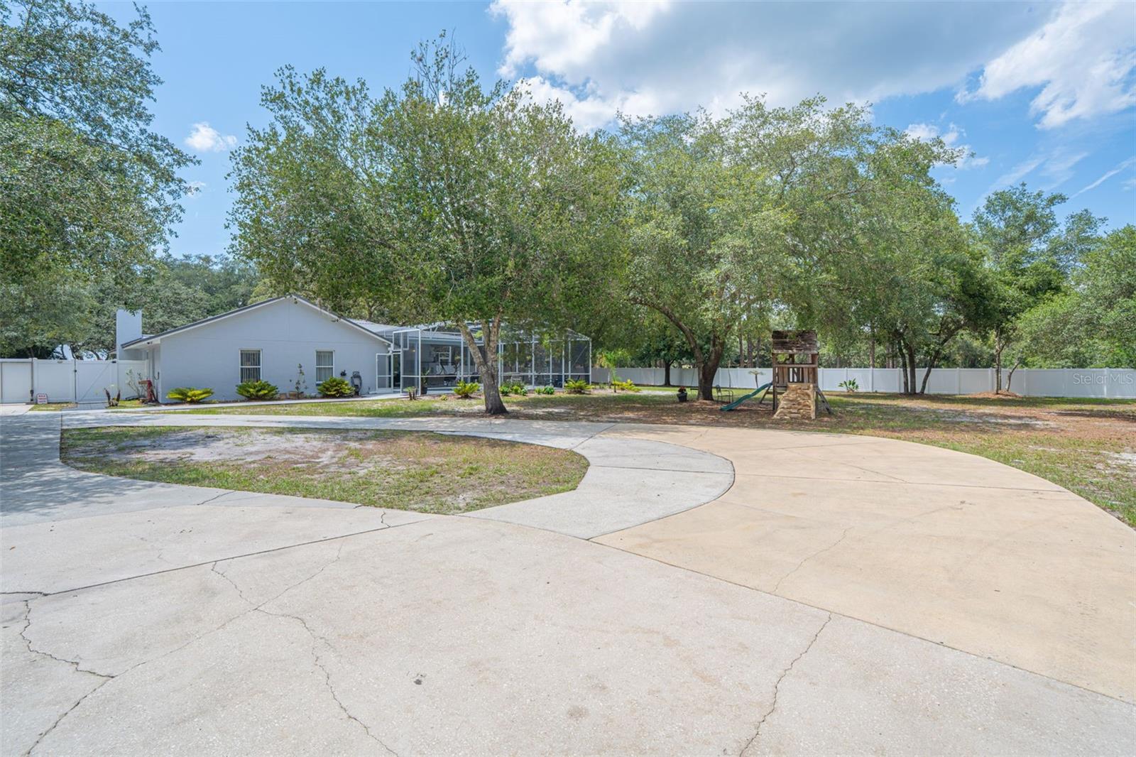 LAKE LENELLE WOODS - Residential