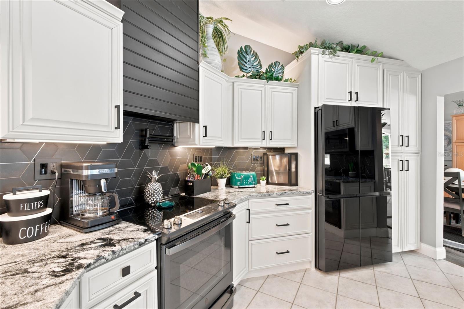 LAKE LENELLE WOODS - Residential