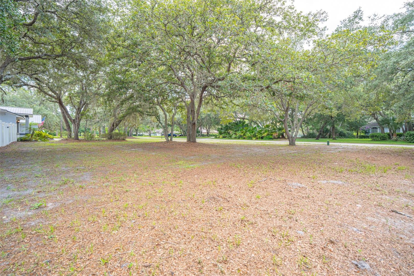 LAKE LENELLE WOODS - Residential