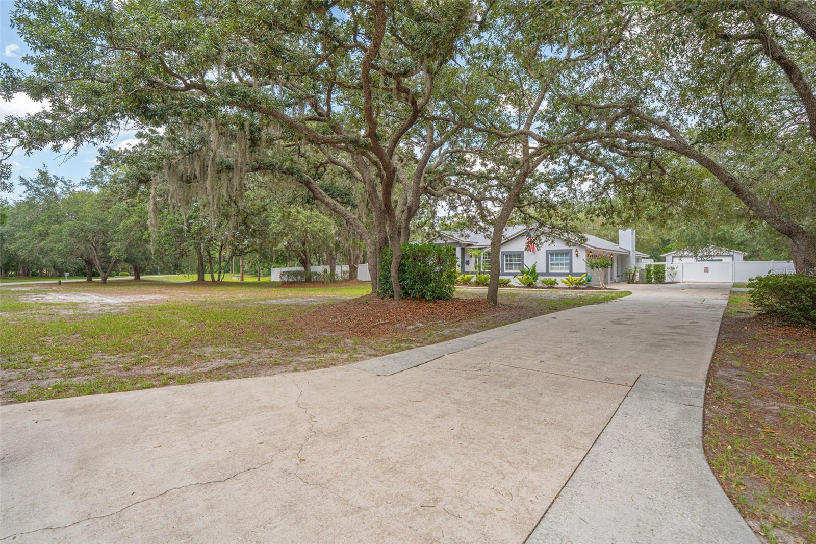 LAKE LENELLE WOODS - Residential