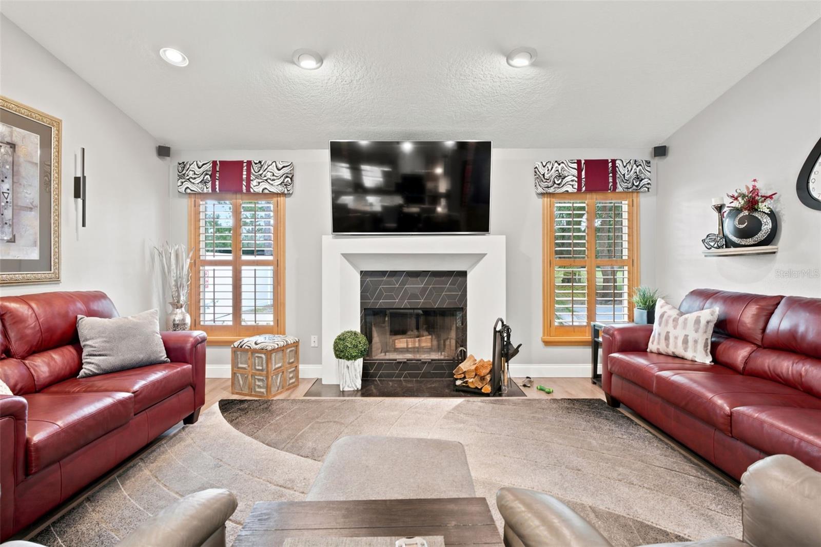 LAKE LENELLE WOODS - Residential