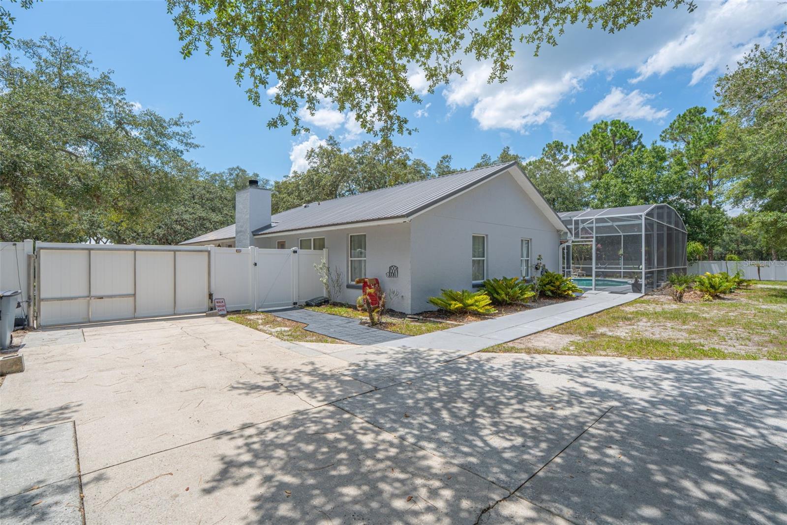 LAKE LENELLE WOODS - Residential