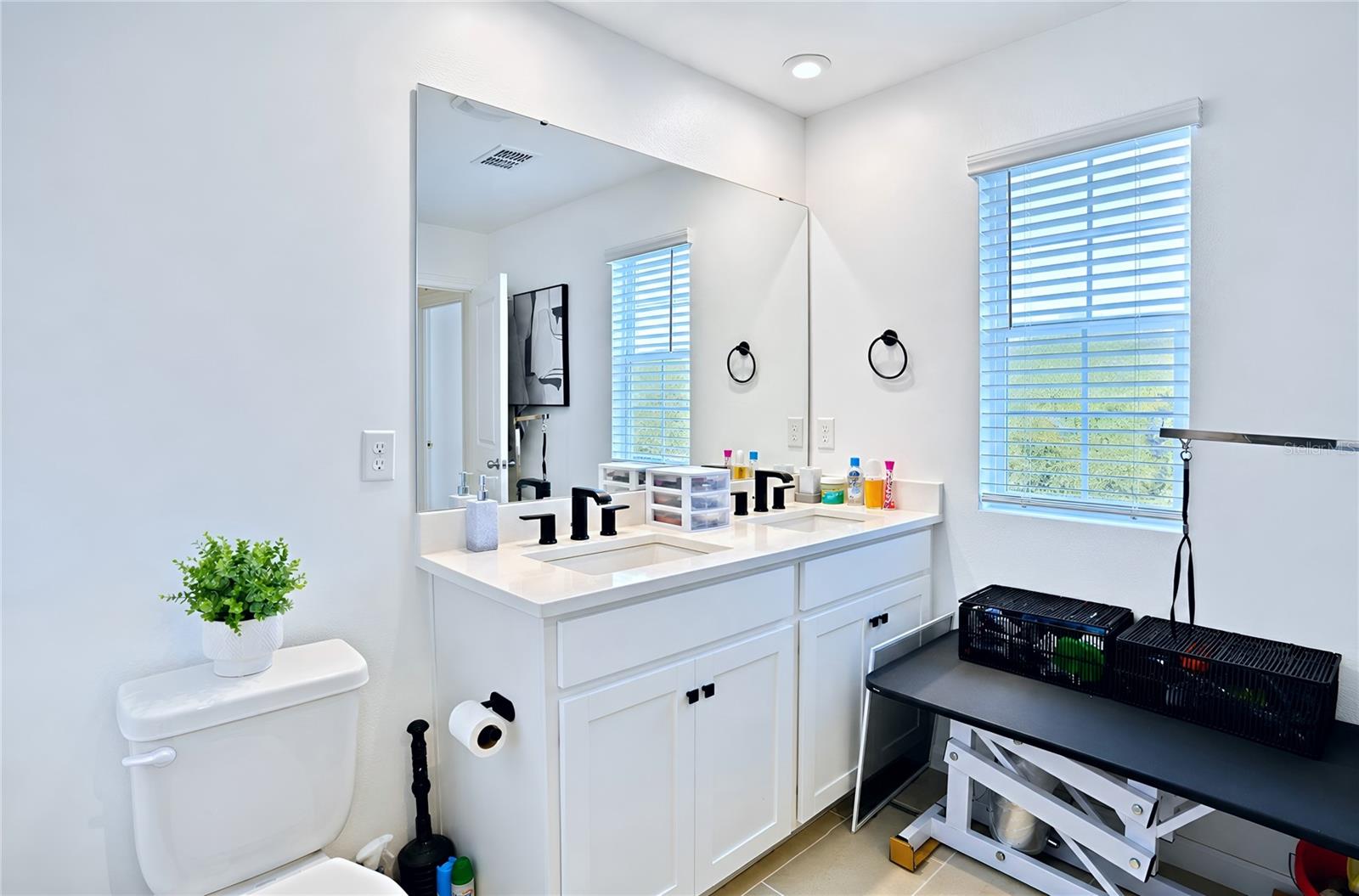 SOLEIL AT WESTSIDE - Residential Lease