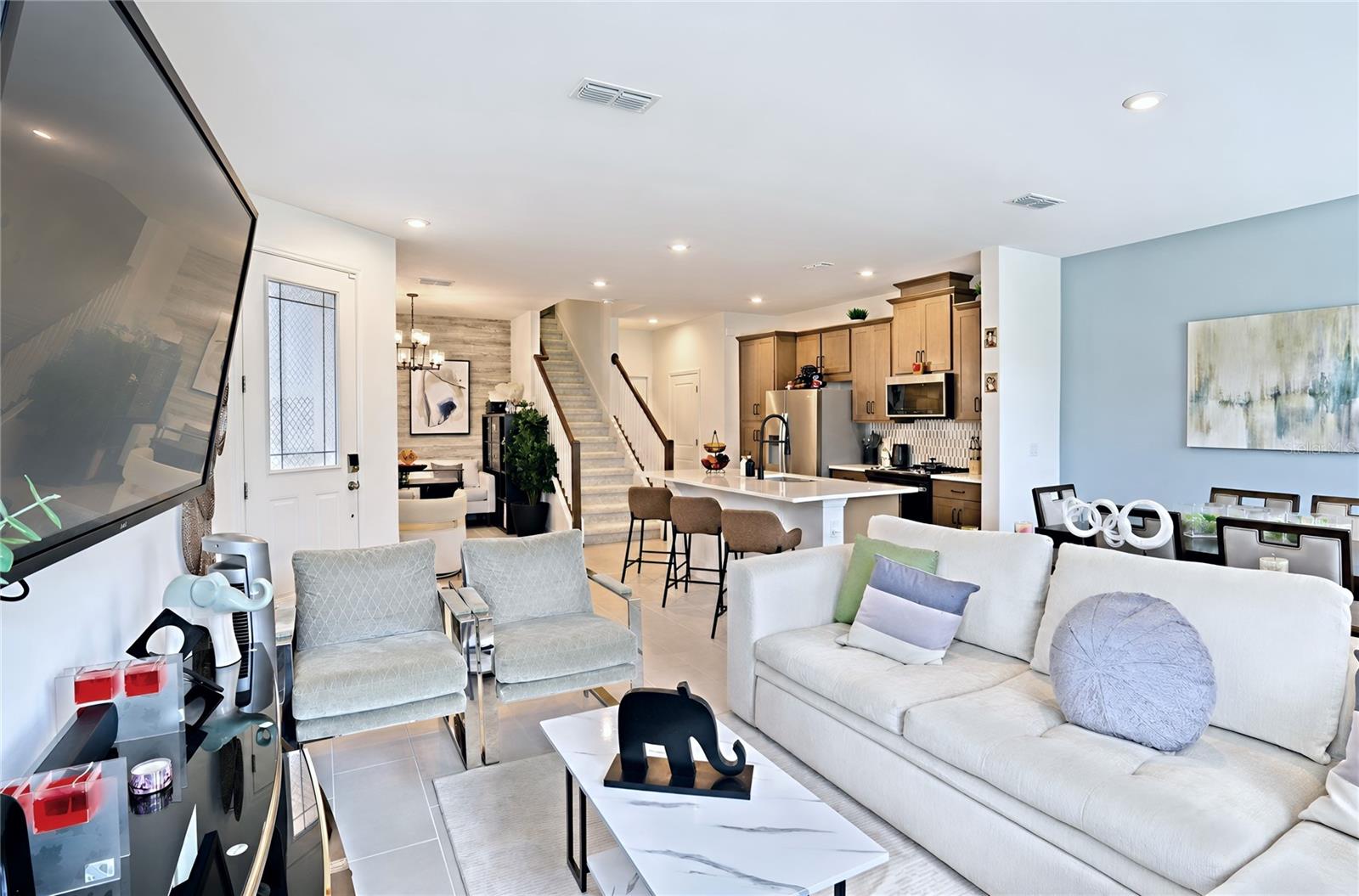 SOLEIL AT WESTSIDE - Residential Lease