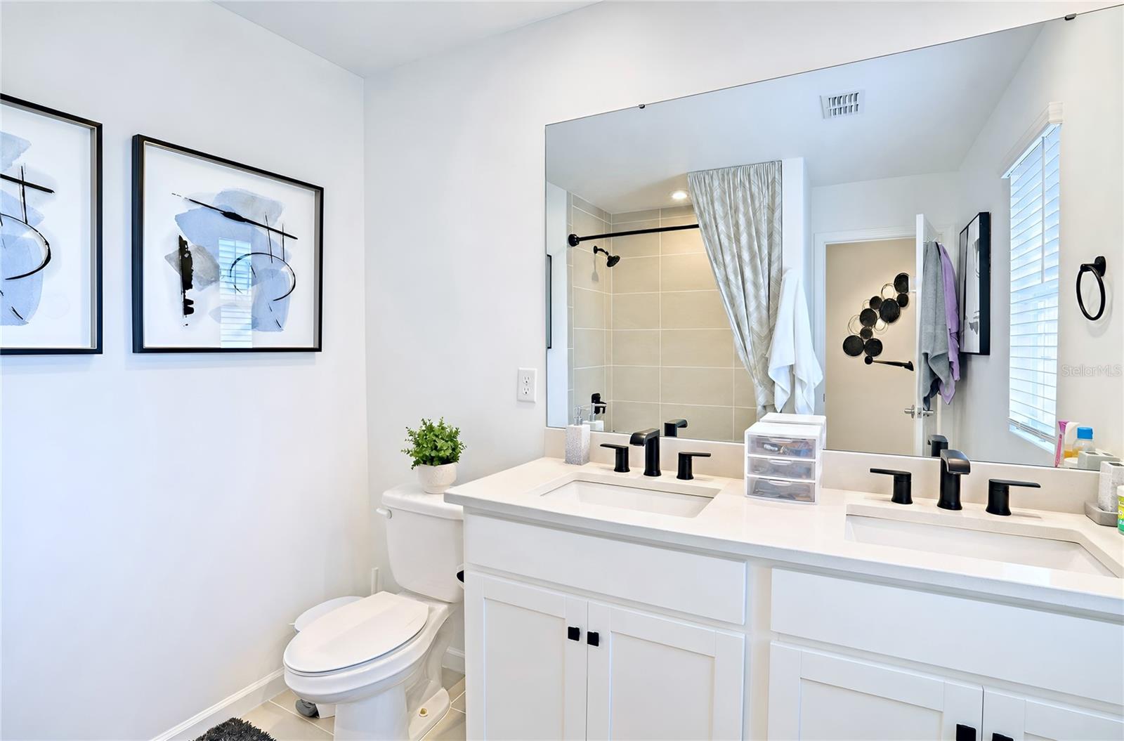 SOLEIL AT WESTSIDE - Residential Lease