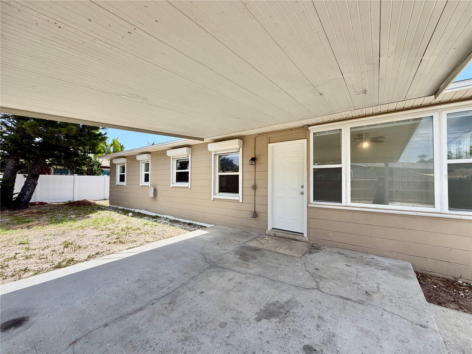 HOLDCROFT HEIGHTS UNIT 2 LOT 19 - Residential Lease