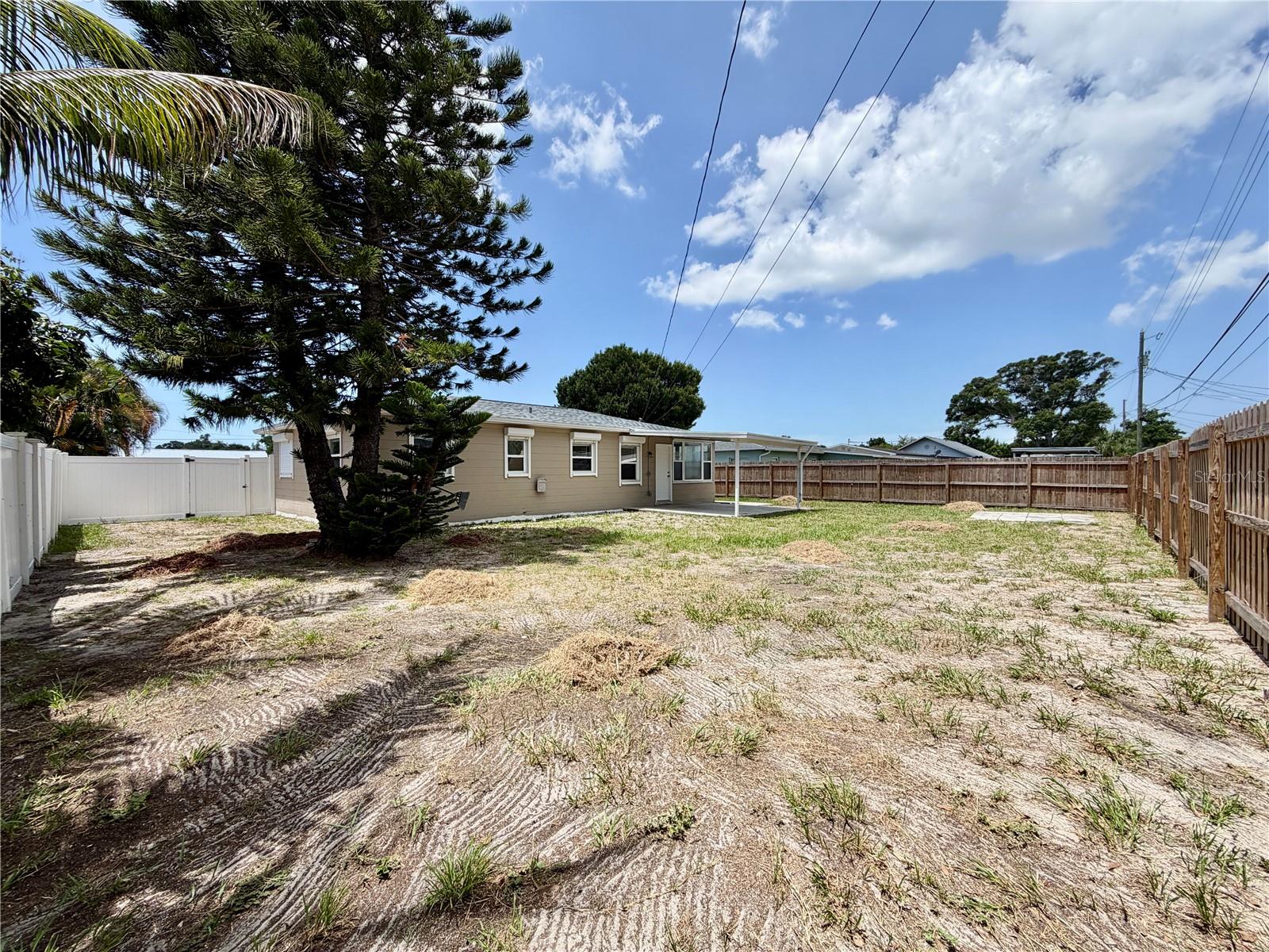 HOLDCROFT HEIGHTS UNIT 2 LOT 19 - Residential Lease