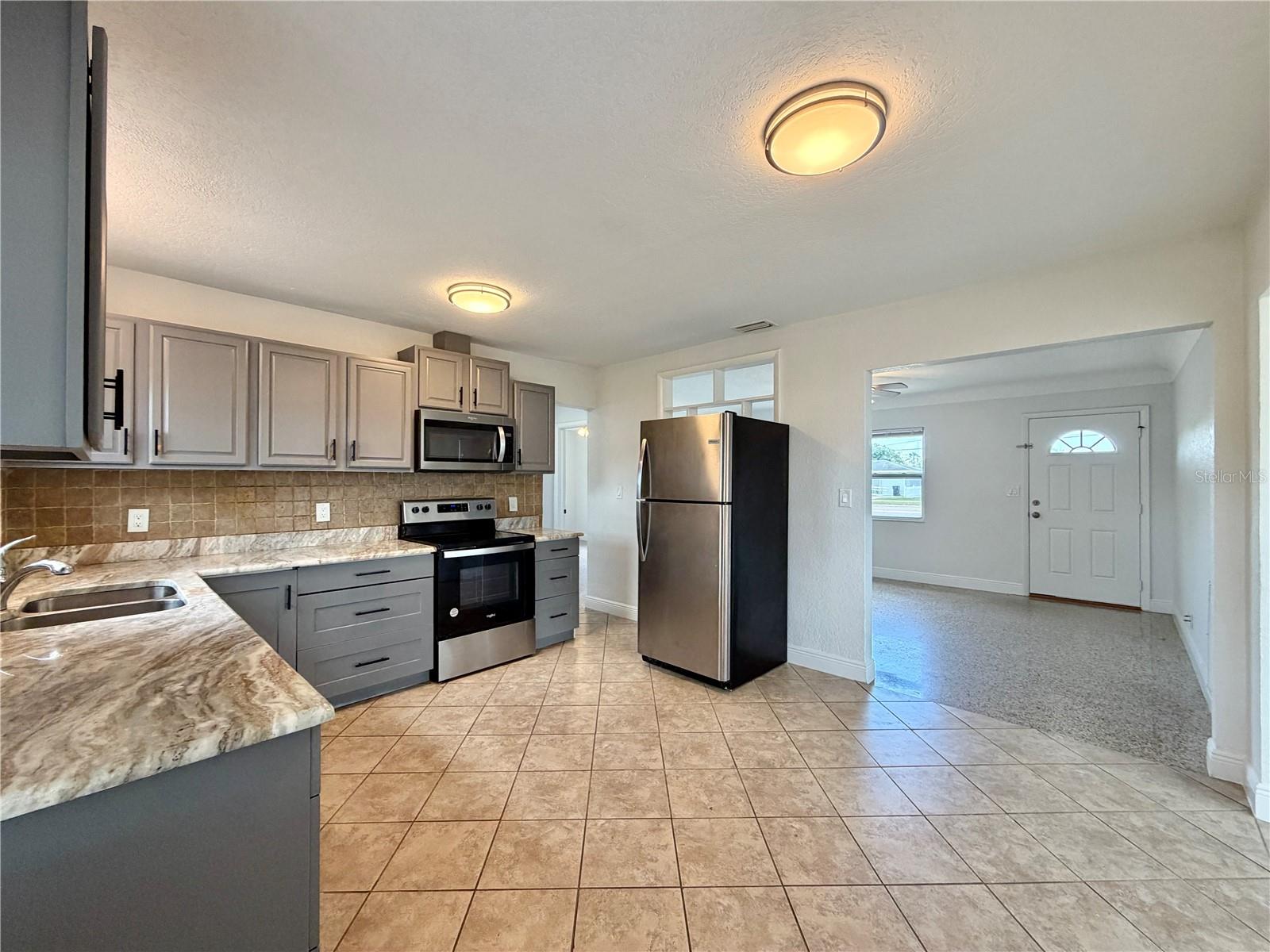 HOLDCROFT HEIGHTS UNIT 2 LOT 19 - Residential Lease