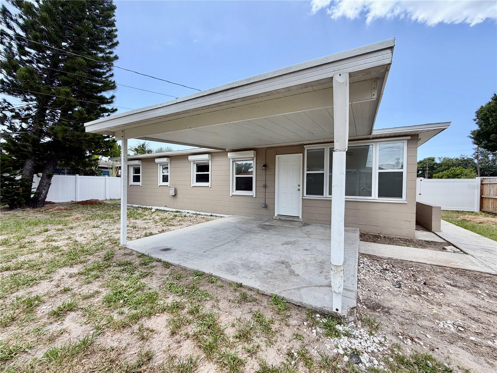 HOLDCROFT HEIGHTS UNIT 2 LOT 19 - Residential Lease