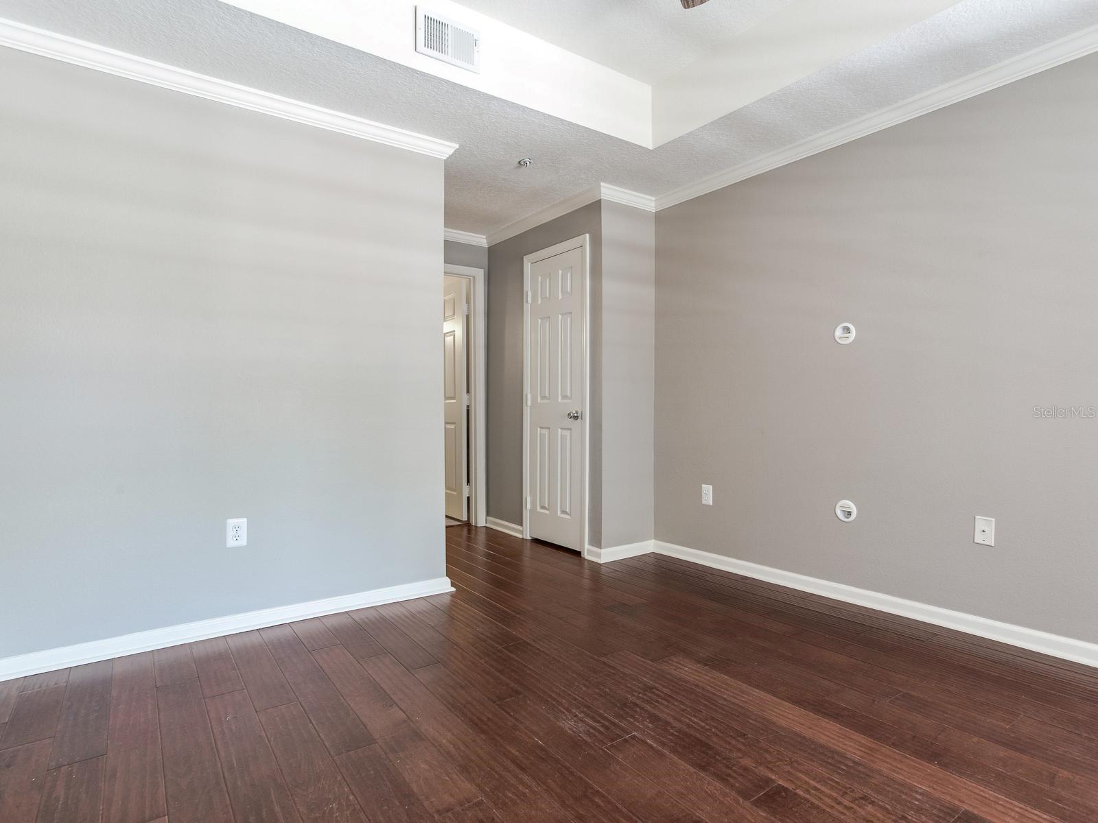 HYDE PARK WALK A CONDO - Residential Lease