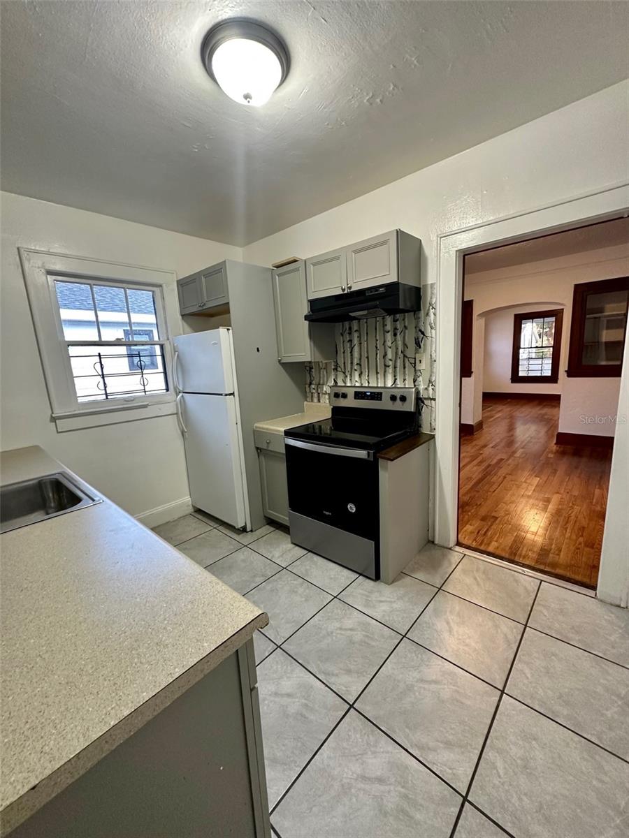 J B BAILEY ESTATE JENKINS SUB - Residential Lease