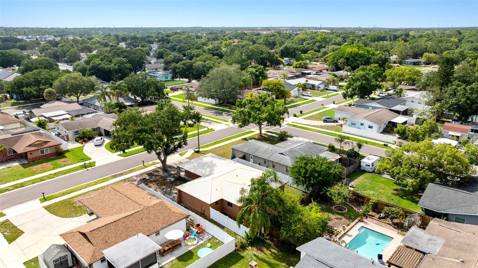 HARBOR PALMS UNIT ELEVEN - Residential