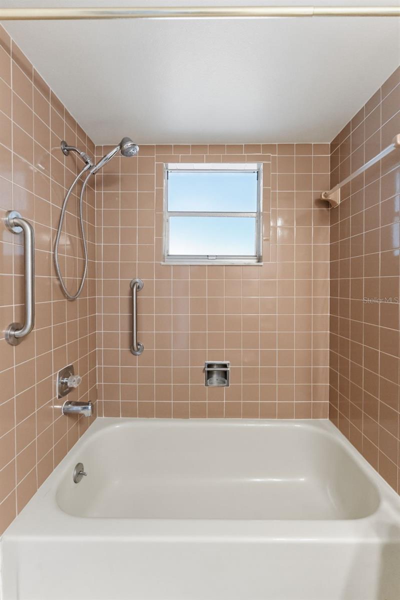 HARBOR PALMS UNIT ELEVEN - Residential