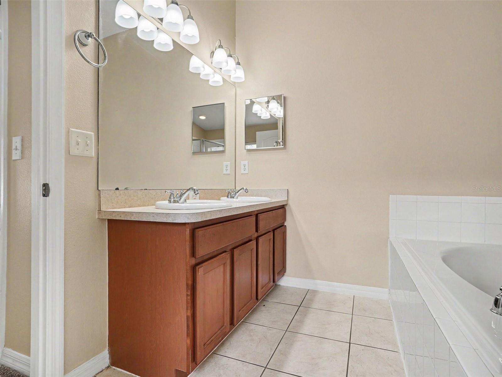 AUBURN PRESERVE - Residential
