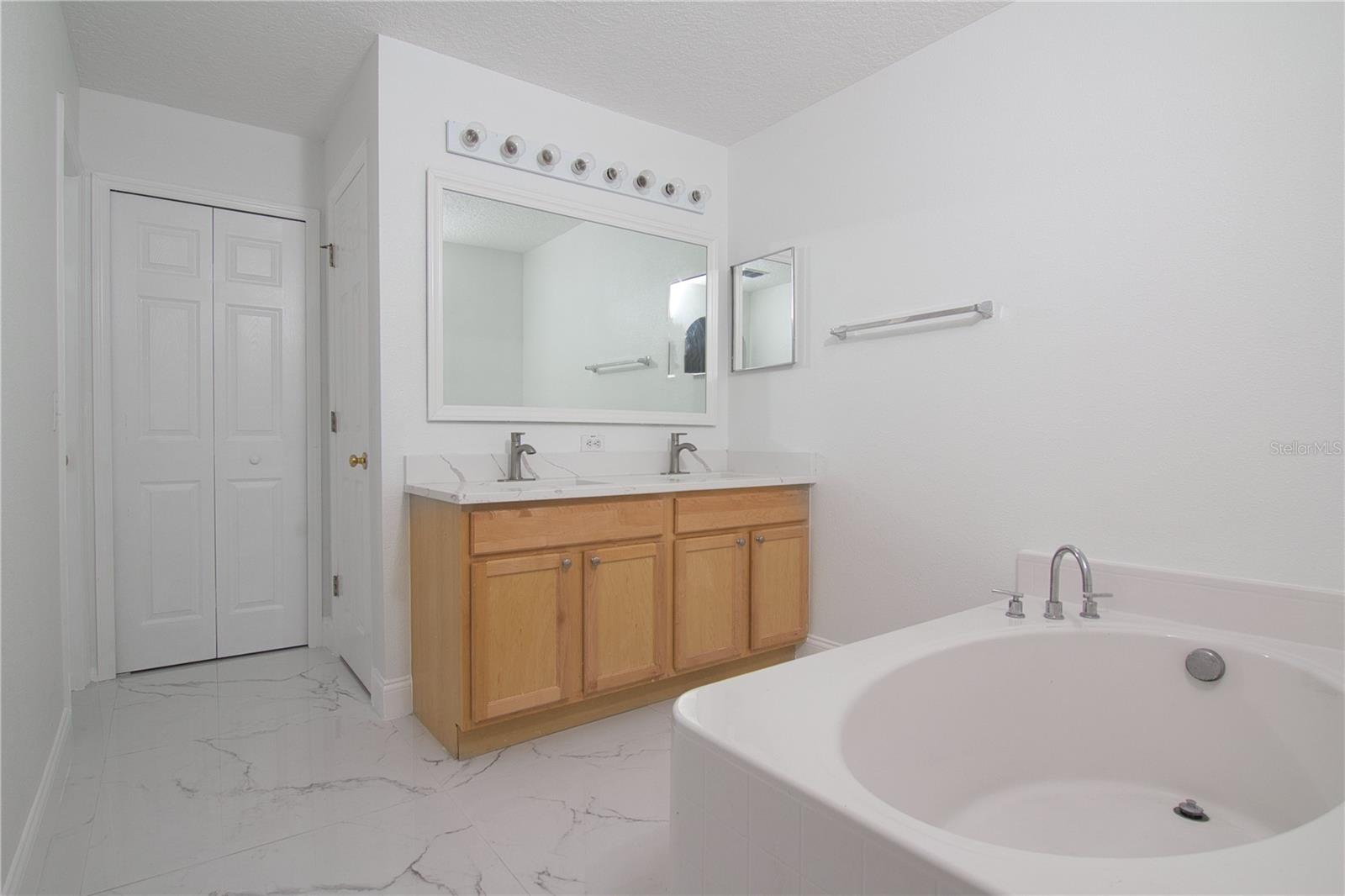 WIND STONE/OCOEE PH 02 A B H & - Residential Lease