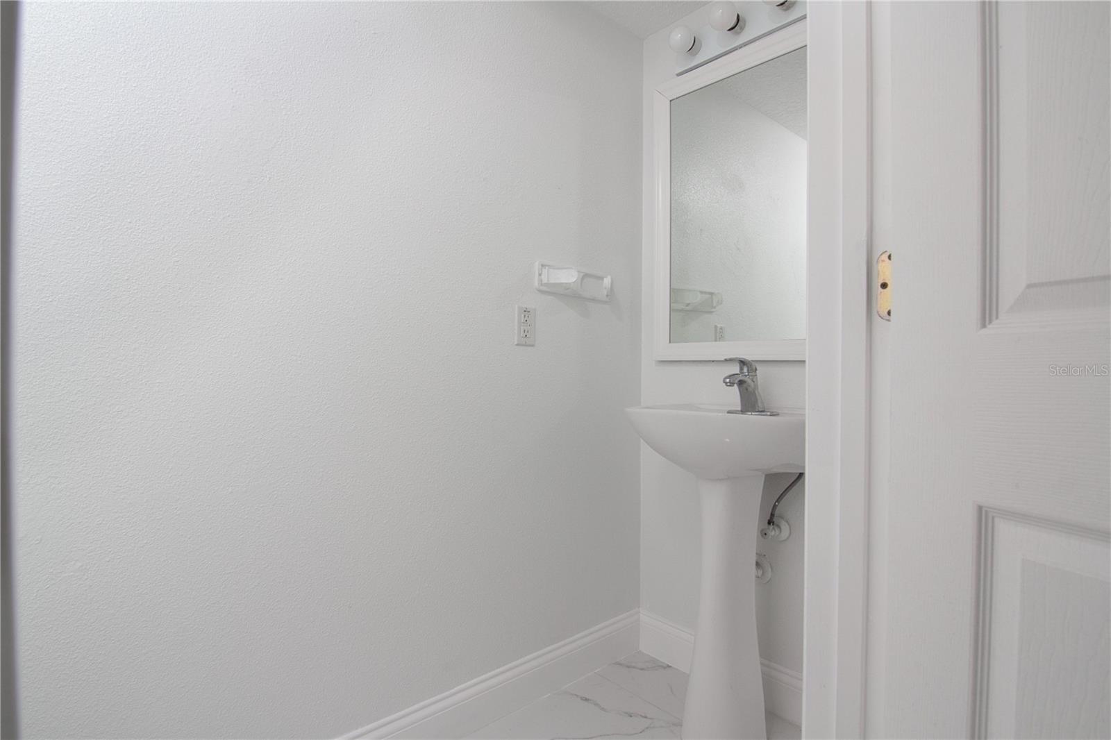 WIND STONE/OCOEE PH 02 A B H & - Residential Lease