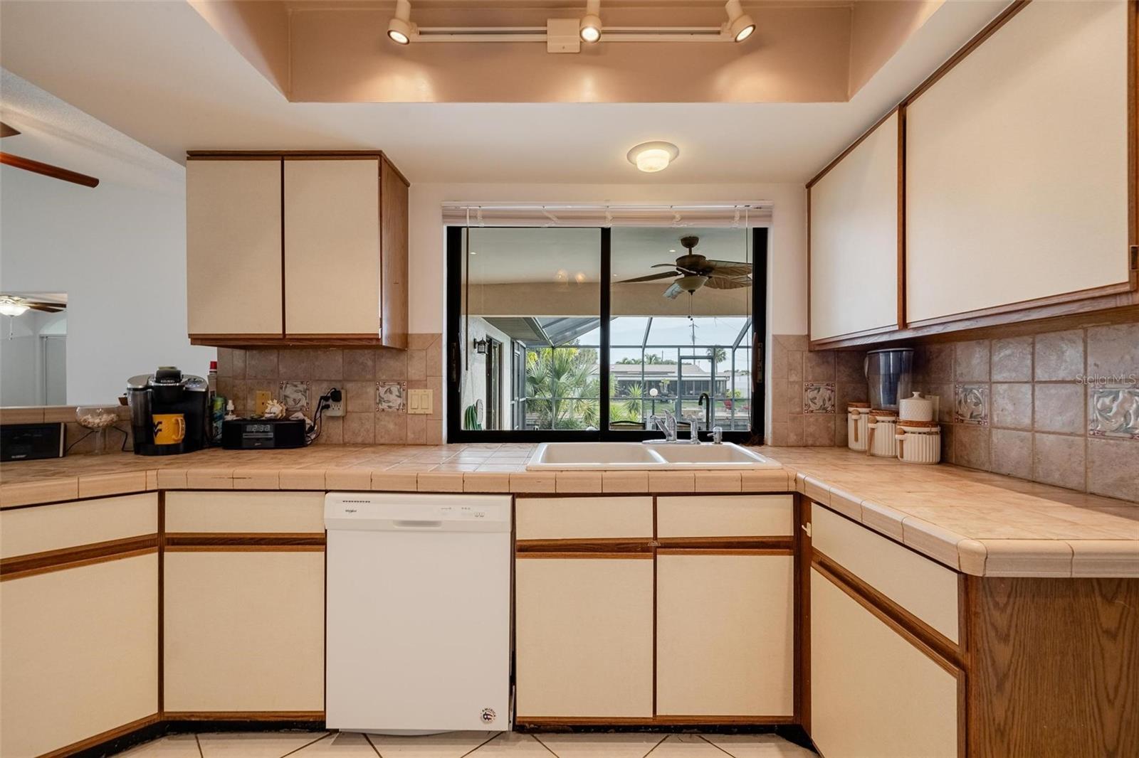 WATERWAY ESTS/FT MYERS - Residential