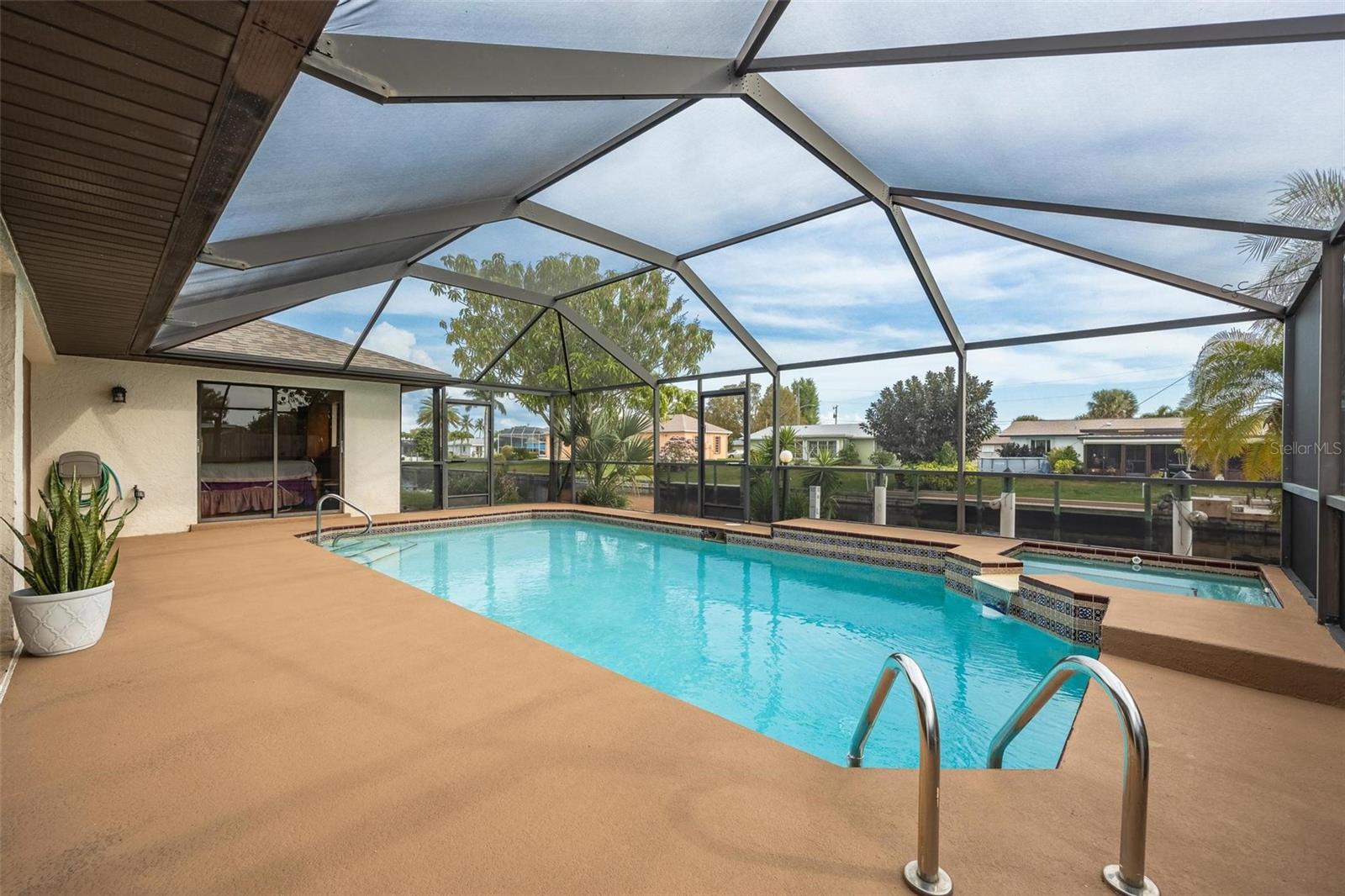 WATERWAY ESTS/FT MYERS - Residential