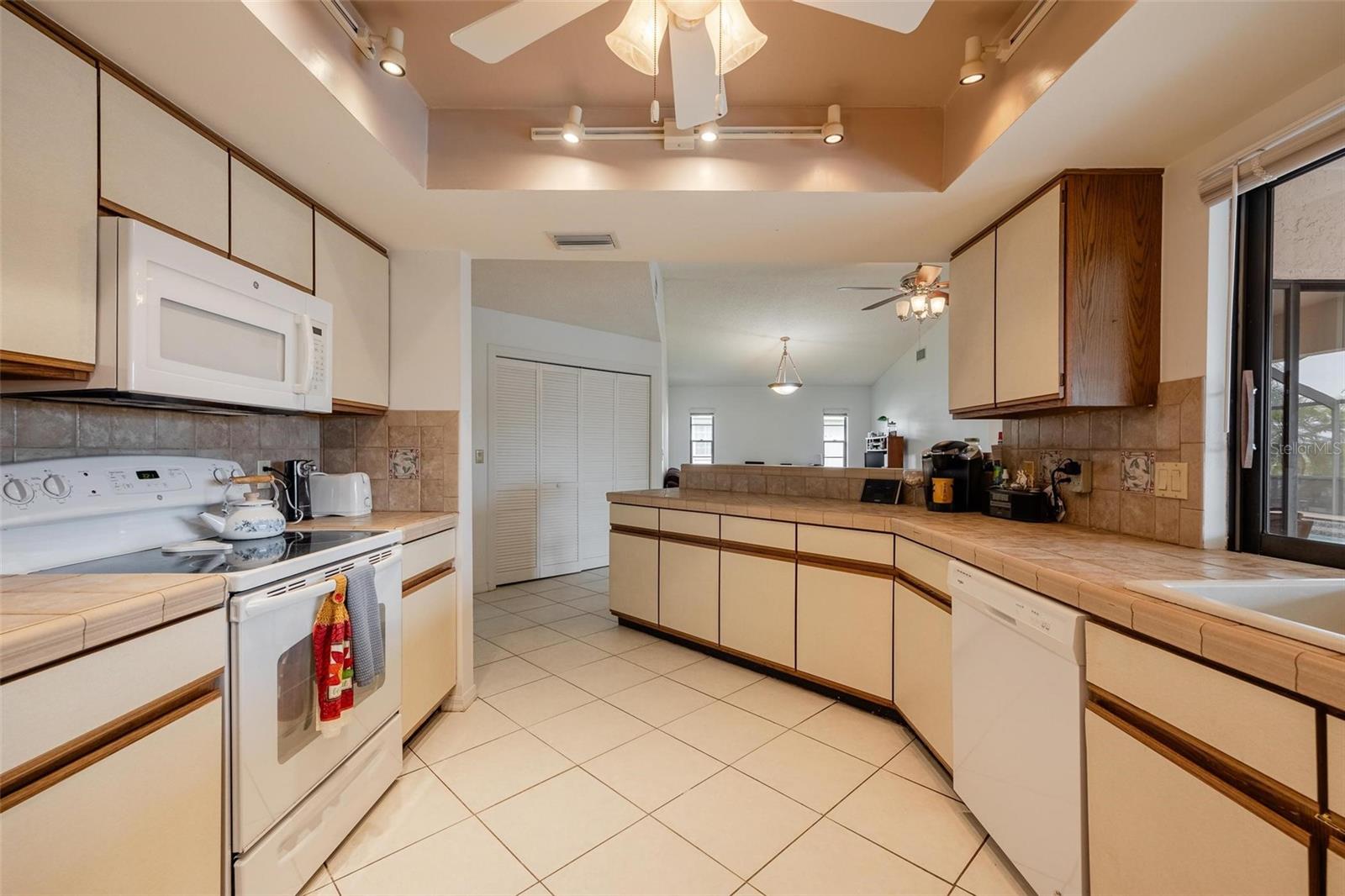 WATERWAY ESTS/FT MYERS - Residential