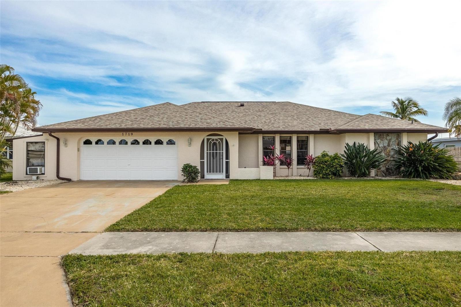 WATERWAY ESTS/FT MYERS - Residential