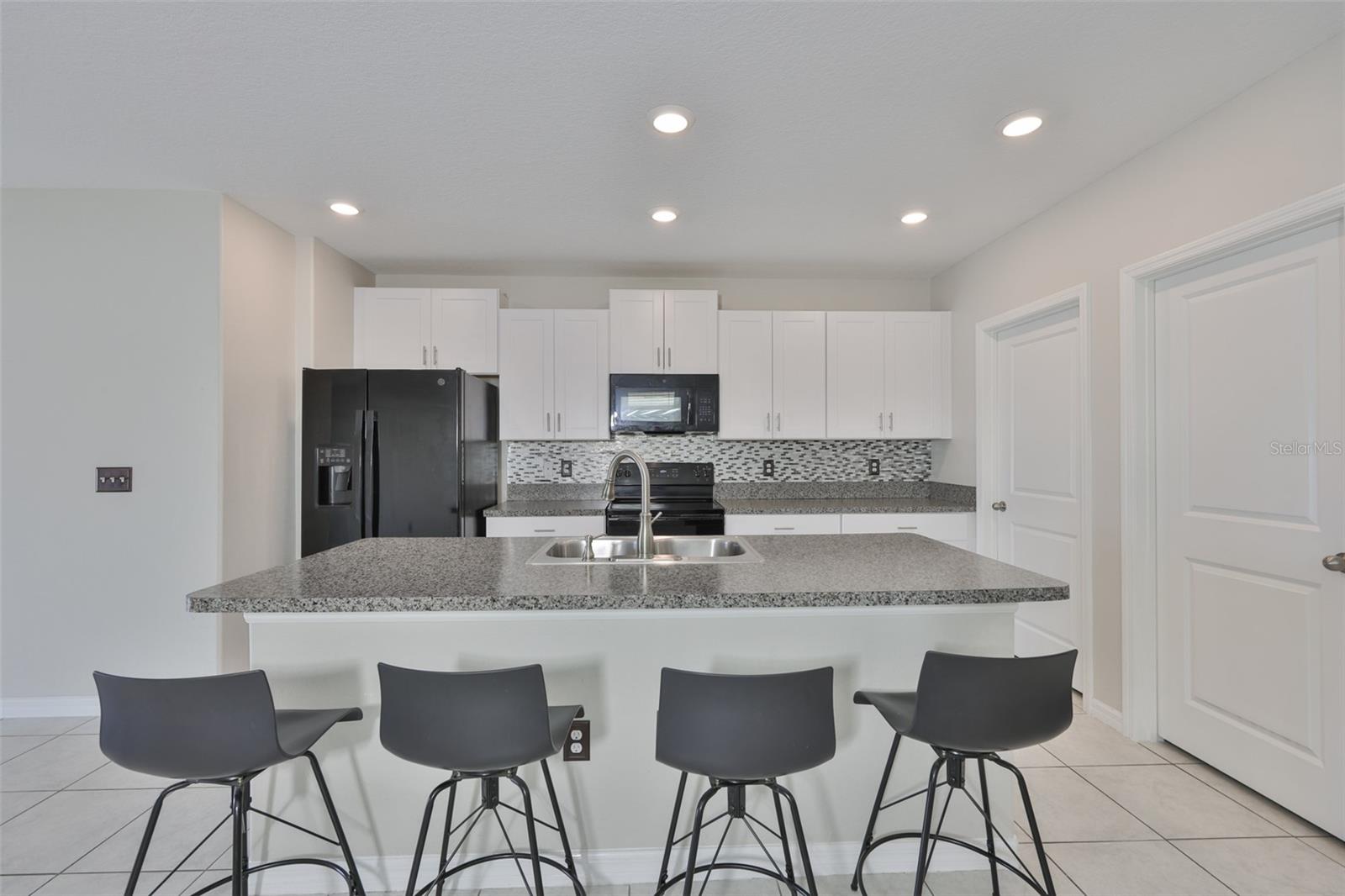 SHELL COVE PH 1 - Residential Lease