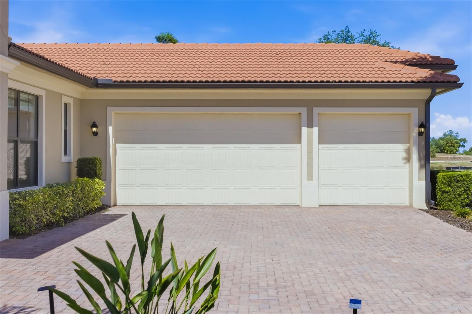 SARASOTA NATIONAL - Residential