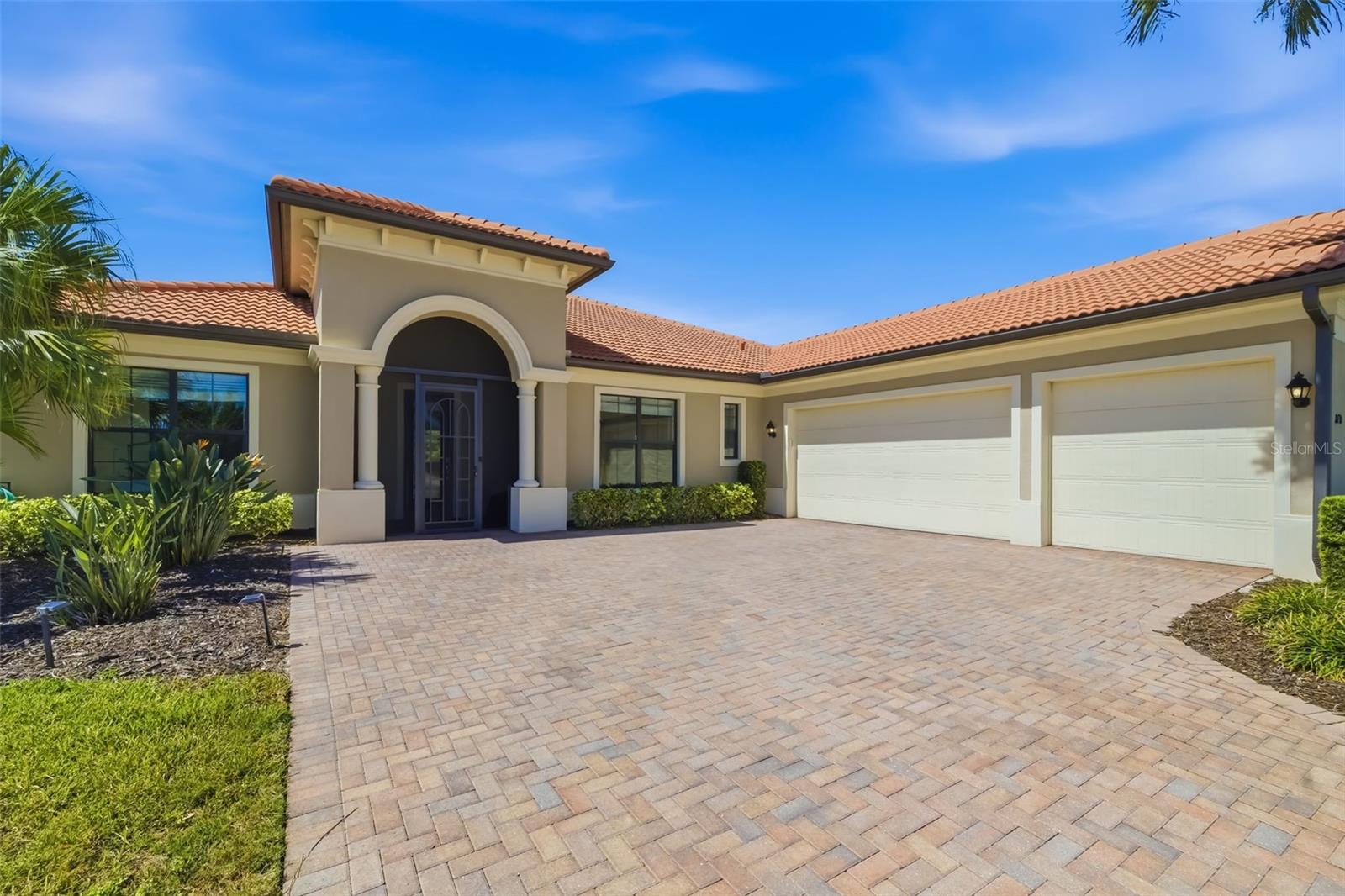 SARASOTA NATIONAL - Residential