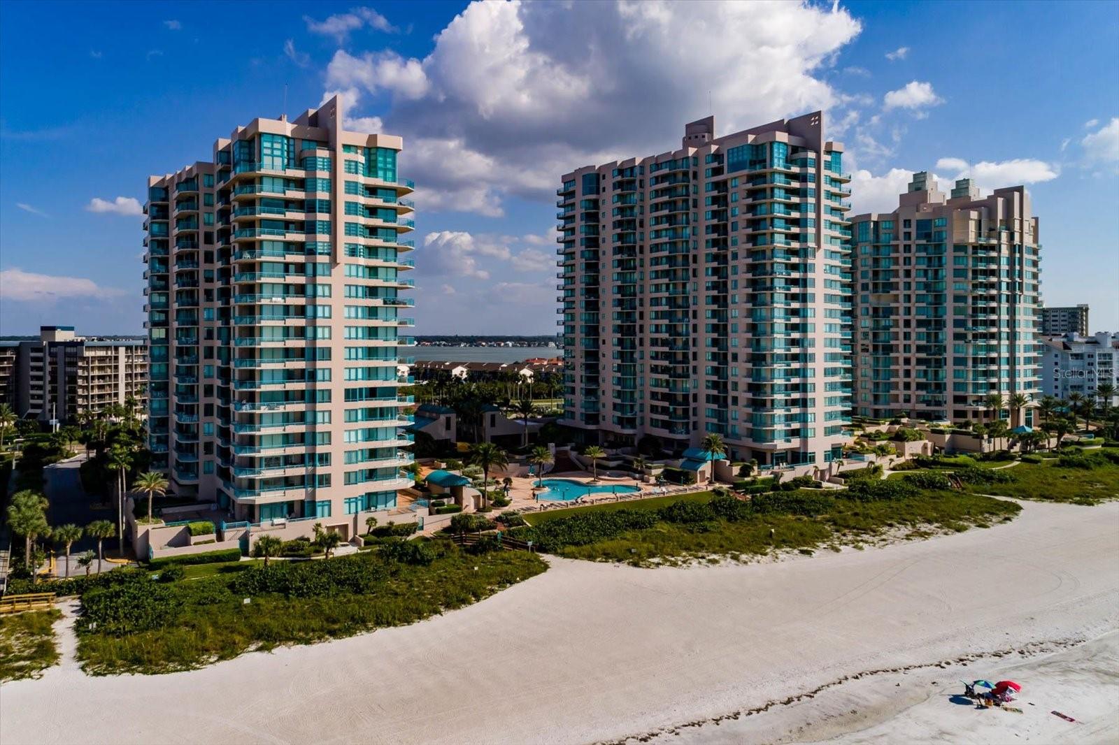 ULTIMAR THREE CONDO - Residential