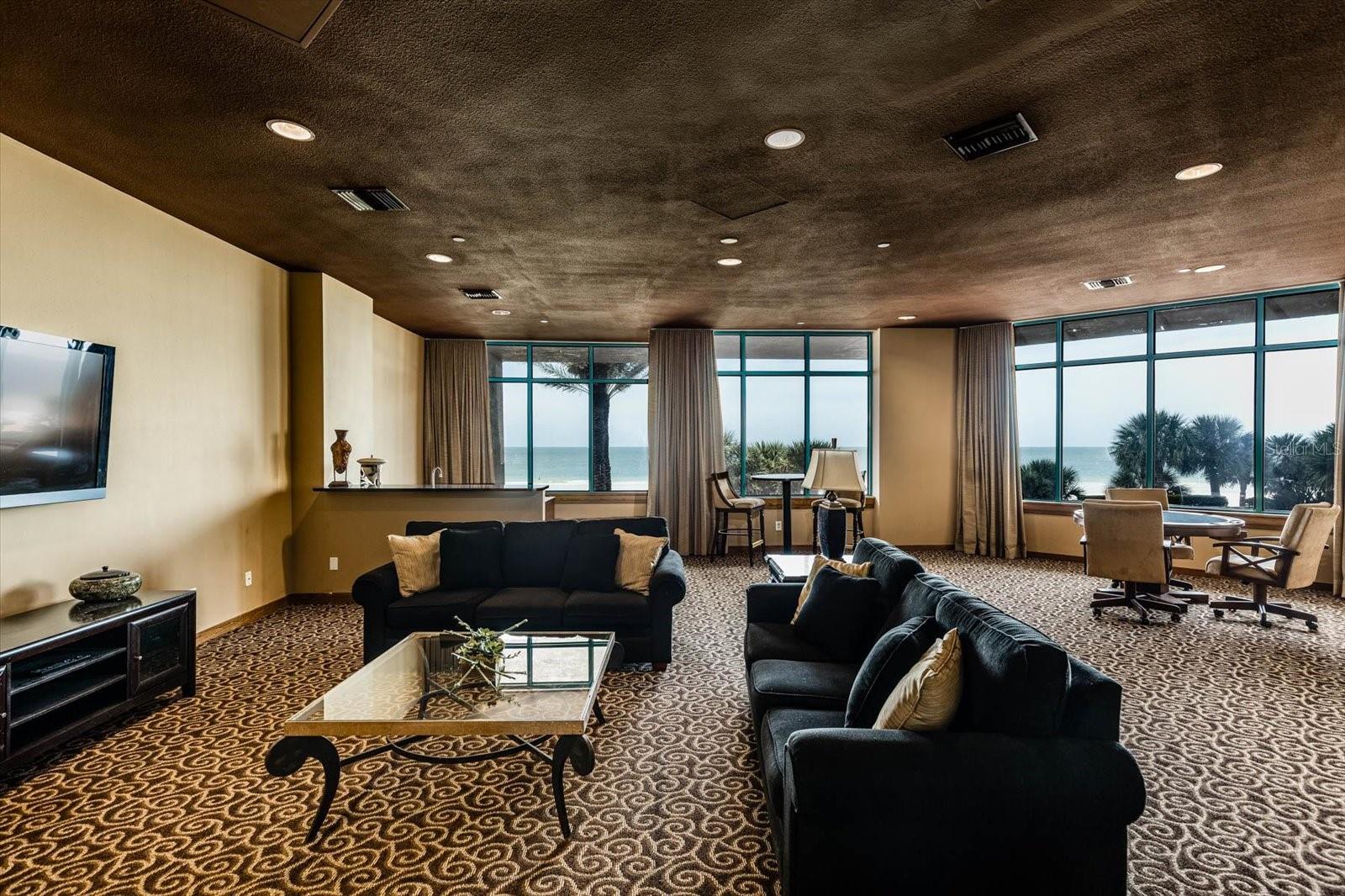 ULTIMAR THREE CONDO - Residential