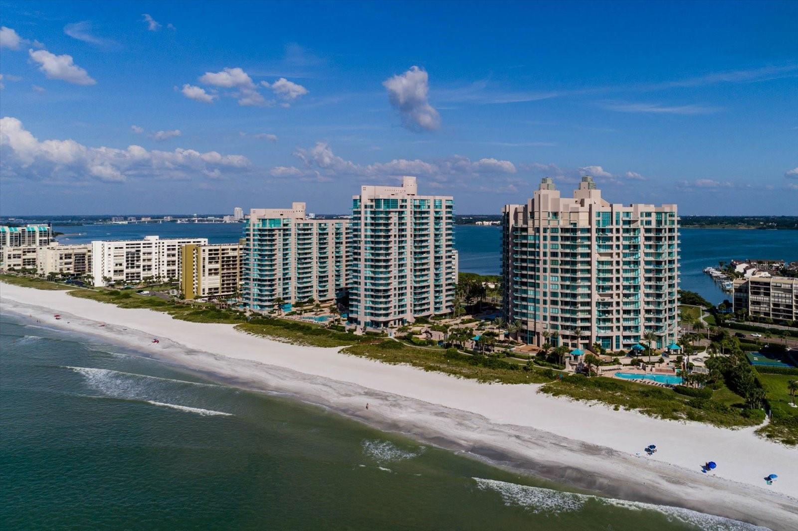 ULTIMAR THREE CONDO - Residential