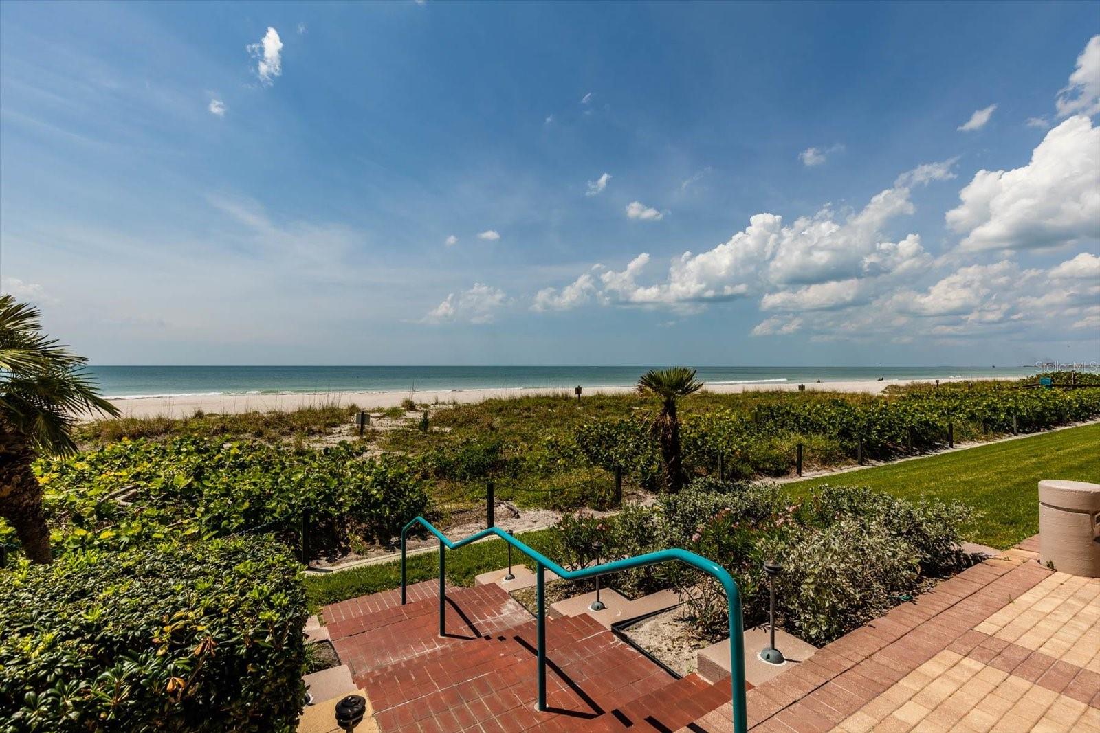 ULTIMAR THREE CONDO - Residential